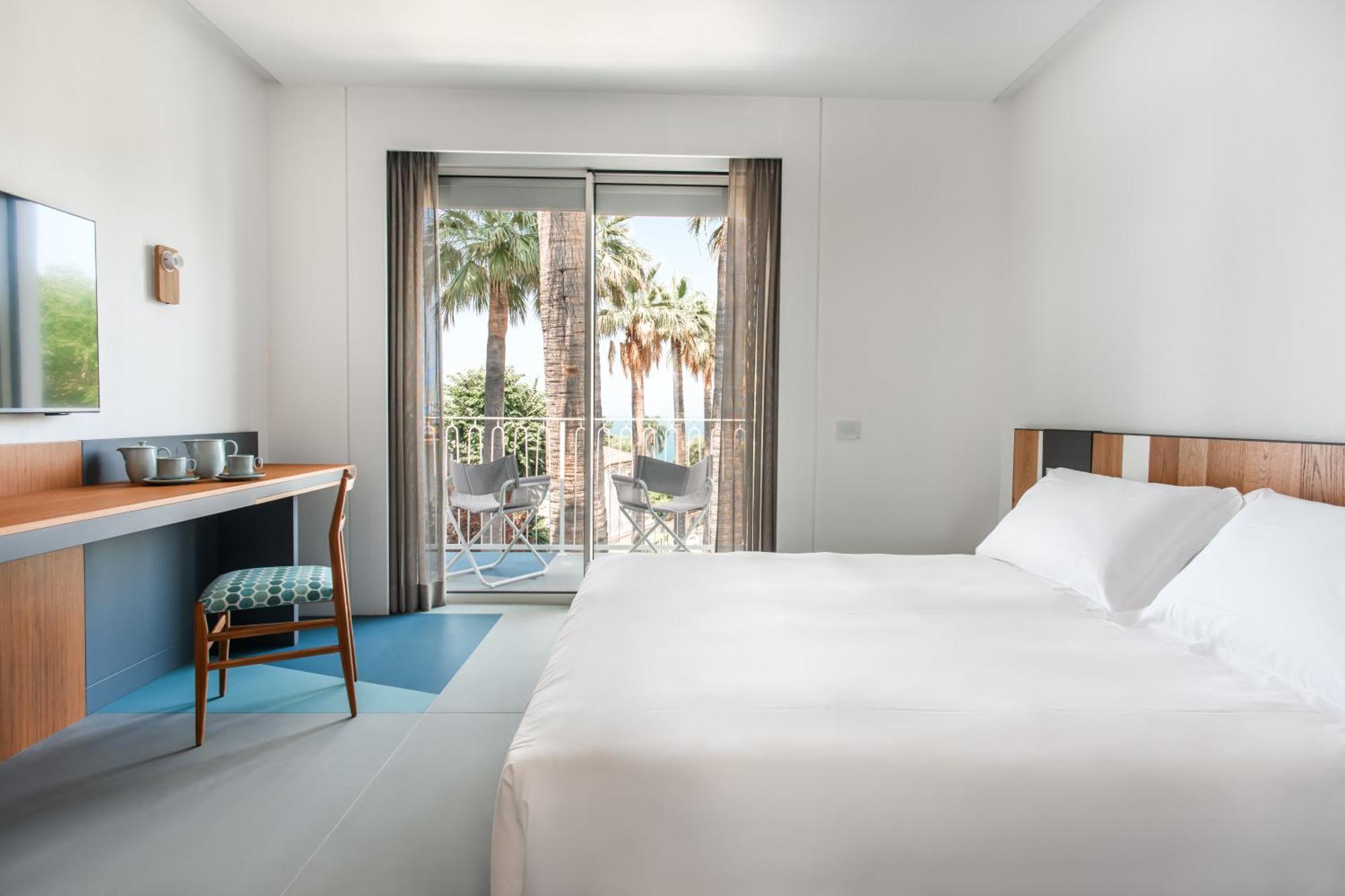 Plus Double or Twin Room Partial Sea View,1610216209:JPEG
