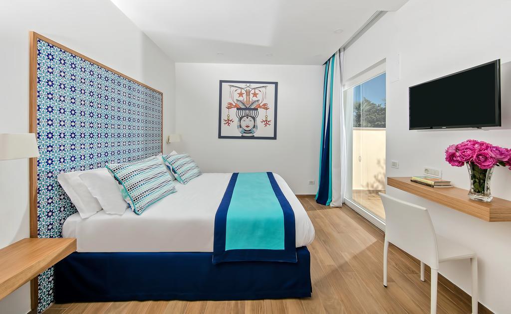 Deluxe Tweepersoonskamer met 1 of 2 Bedden en Uitzicht op Zee
