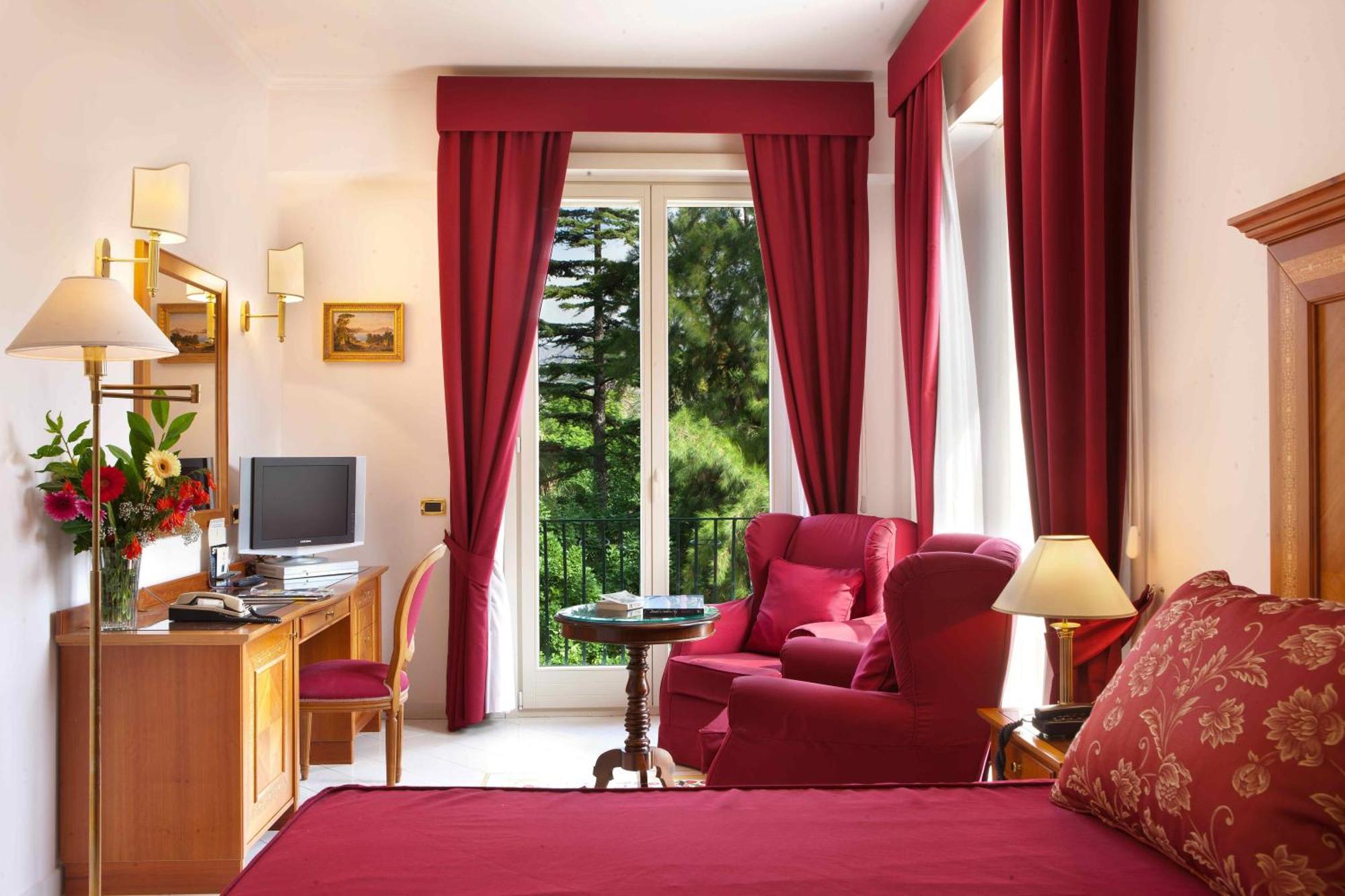 Junior Suite Partial Sea View